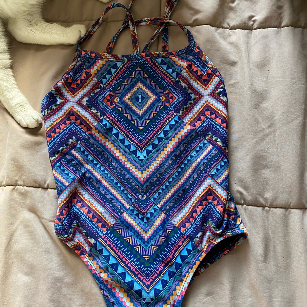 Jolyn tie back One piece size 28